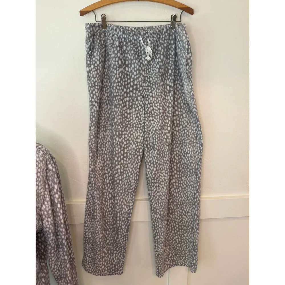 DKNY Womens‎ XL Pajama Set Grey White Animal Print Fleece Long Sleeve Pants 2pc